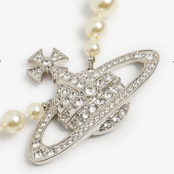 Vivienne Westwood Orb Crystal Pendant Pearl Necklace ✨ - Picture 2 of 8